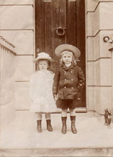 Eleanor and Jack Jauncey at 23 Portland Place, Brighton (1895)