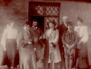 Eleanor and Blanche with Kennedy and Wilbraham Cousins, 1905